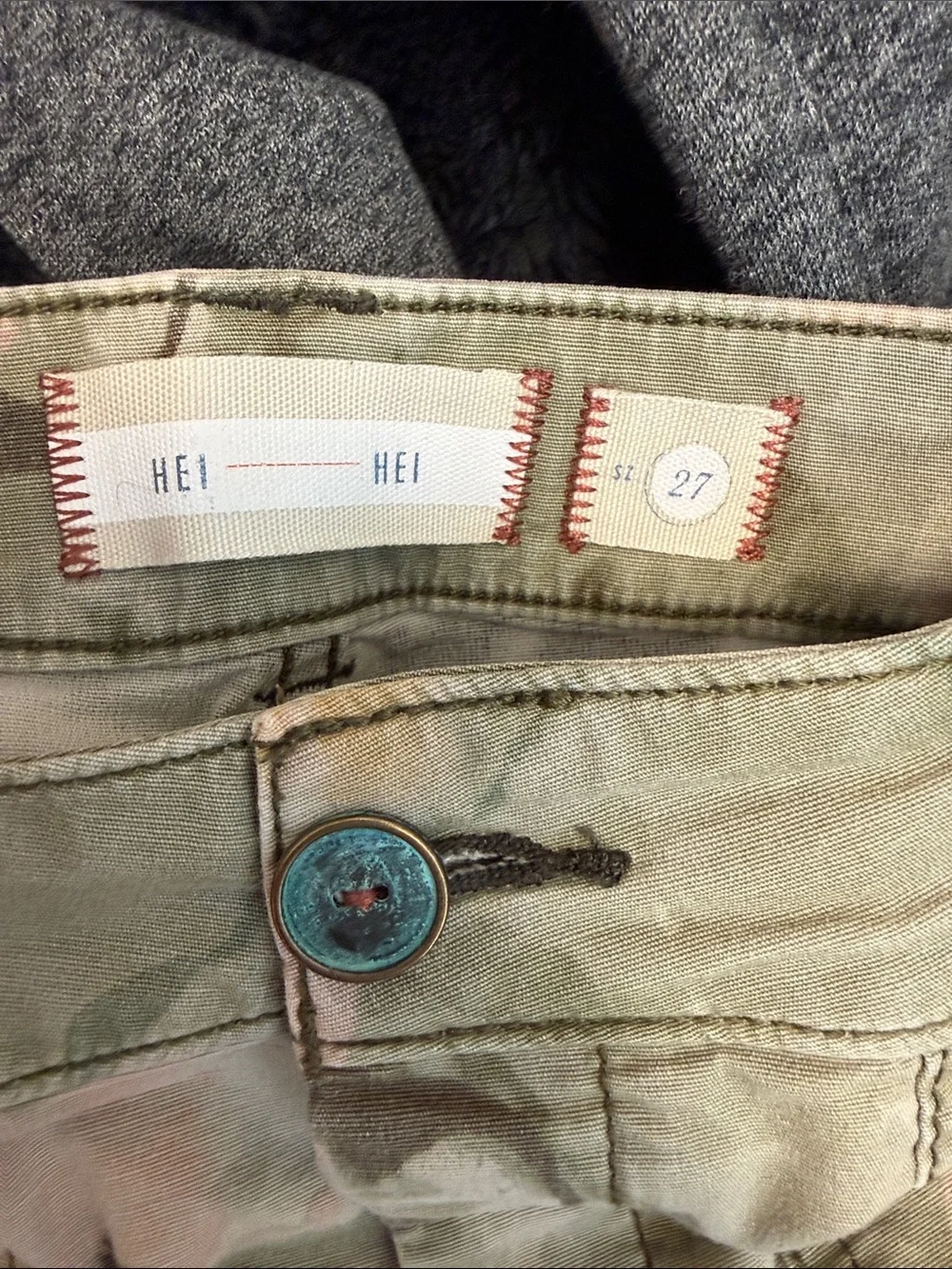 Hei Hei Anthropologie The Wanderer Camo Modern Utility  Shorts - Sz 27